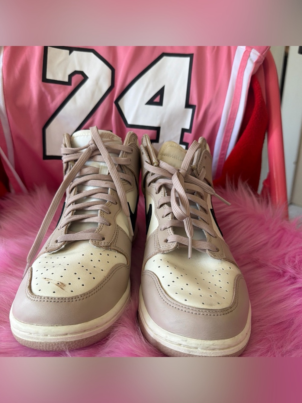 Nike Women's Sneakers Beige and Cream Low Top